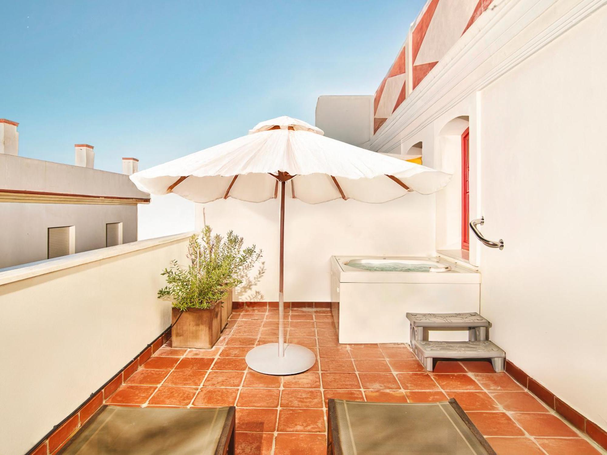 Hotel El Pilar Andalucia Естепона Екстериор снимка